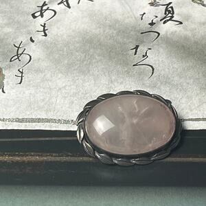 Vintage 925 Sterling silver and rose quartz oval cabochon stone brooch pin